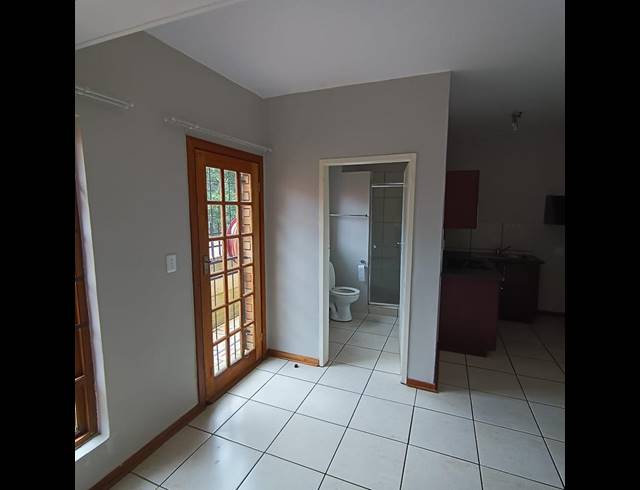 2 BEDROOM PROPERTY TO RENT IN DIE BULT